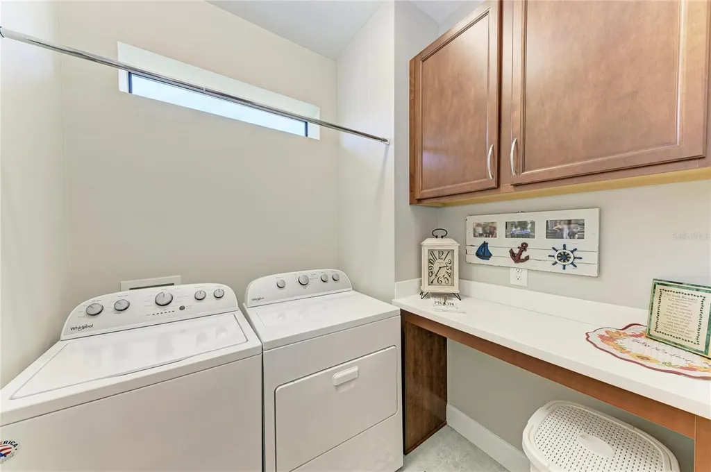 7018 Holbrook Cove Bradenton FL 34202