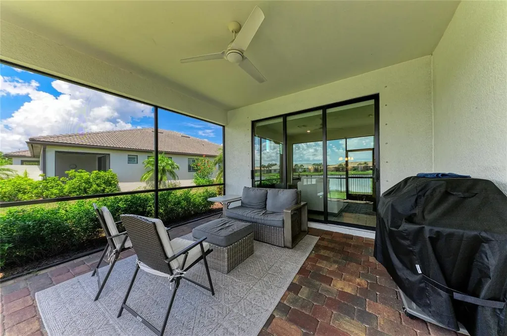 7018 Holbrook Cove Bradenton FL 34202