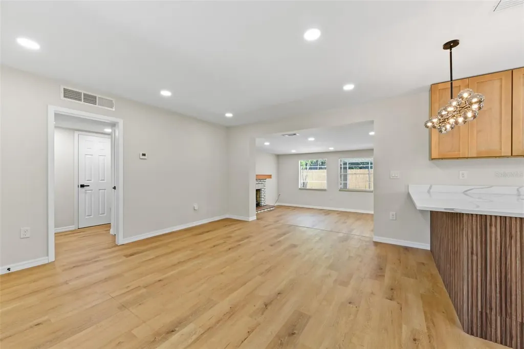 6451 Shenandoah Way Orlando FL 32807