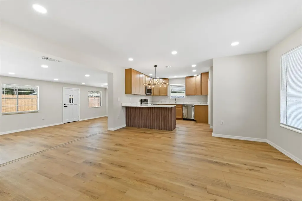6451 Shenandoah Way Orlando FL 32807