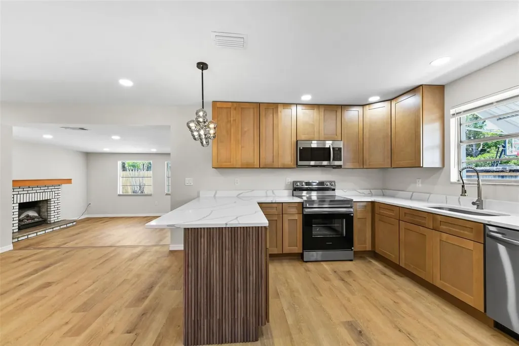 6451 Shenandoah Way Orlando FL 32807