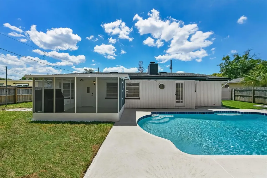 6451 Shenandoah Way Orlando FL 32807