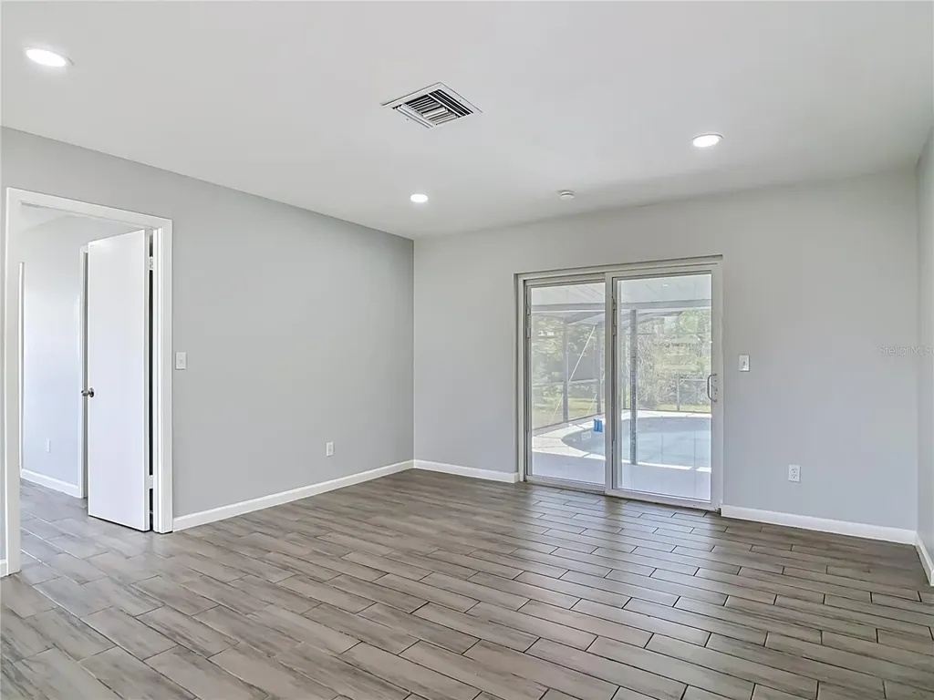 2096 W Atmore Circle Deltona FL 32725