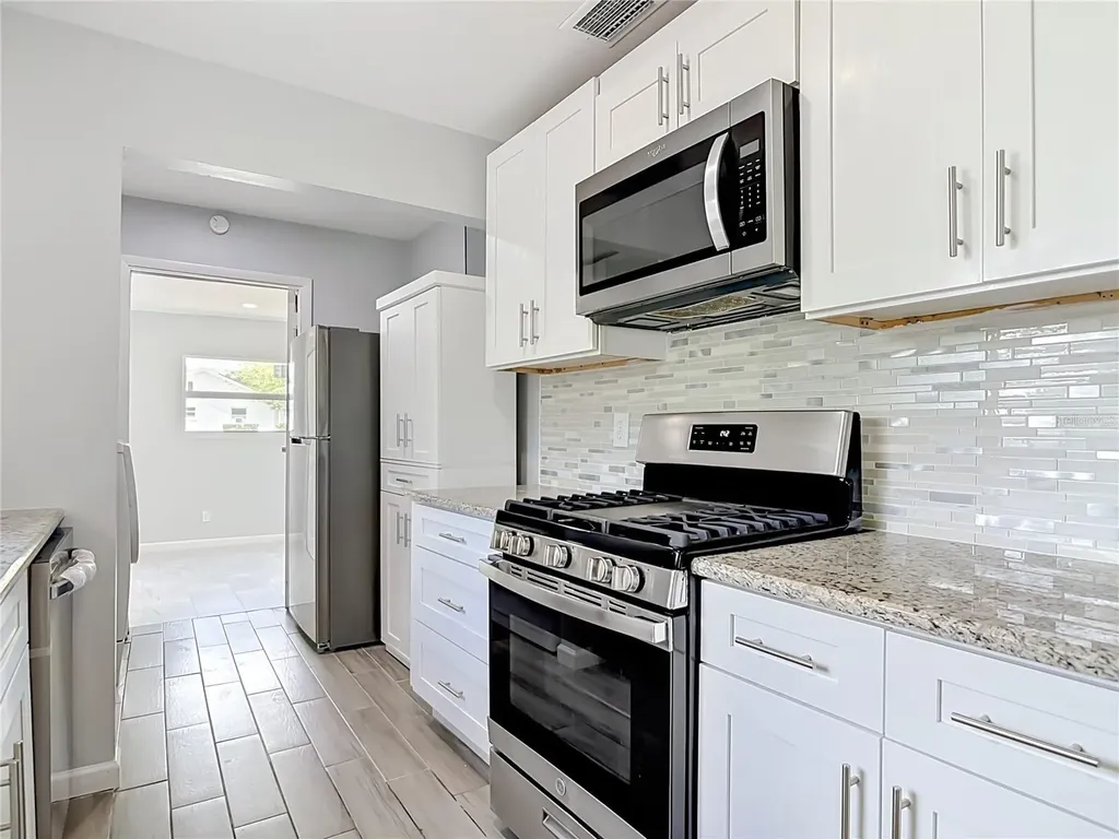 2096 W Atmore Circle Deltona FL 32725