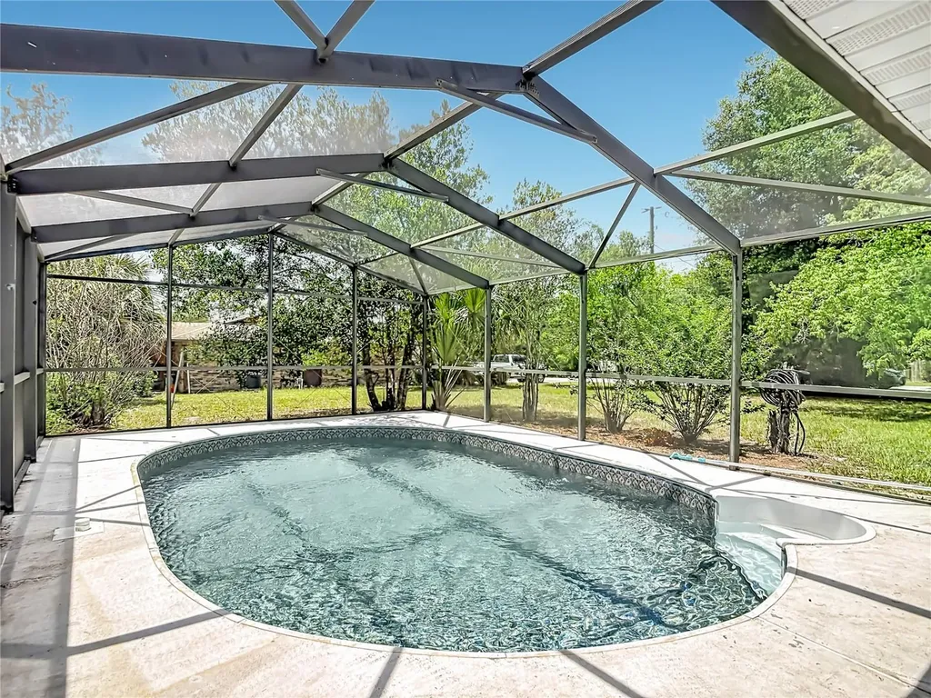 2096 W Atmore Circle Deltona FL 32725