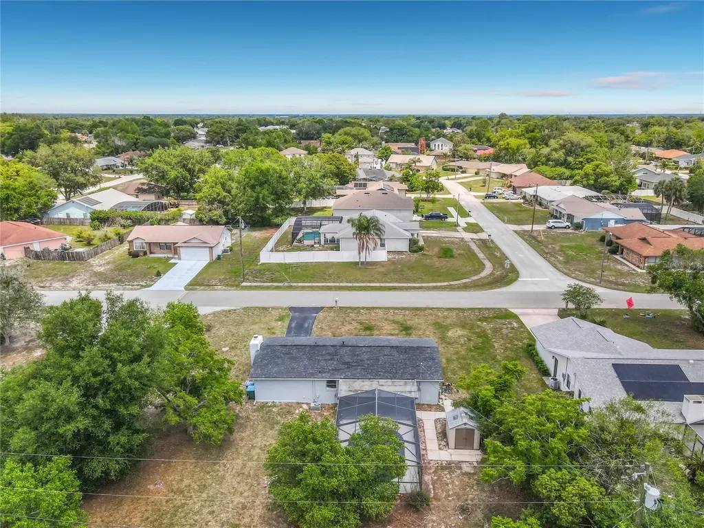 2096 W Atmore Circle Deltona FL 32725