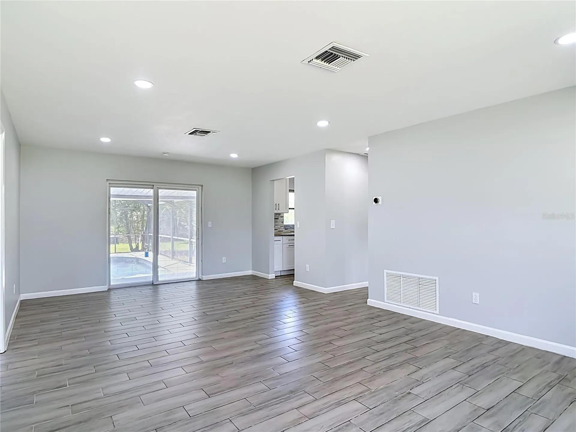 2096 W Atmore Circle Deltona FL 32725
