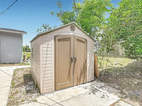 2096 W Atmore Circle Deltona FL 32725
