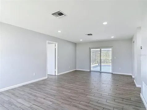 2096 W Atmore Circle Deltona FL 32725