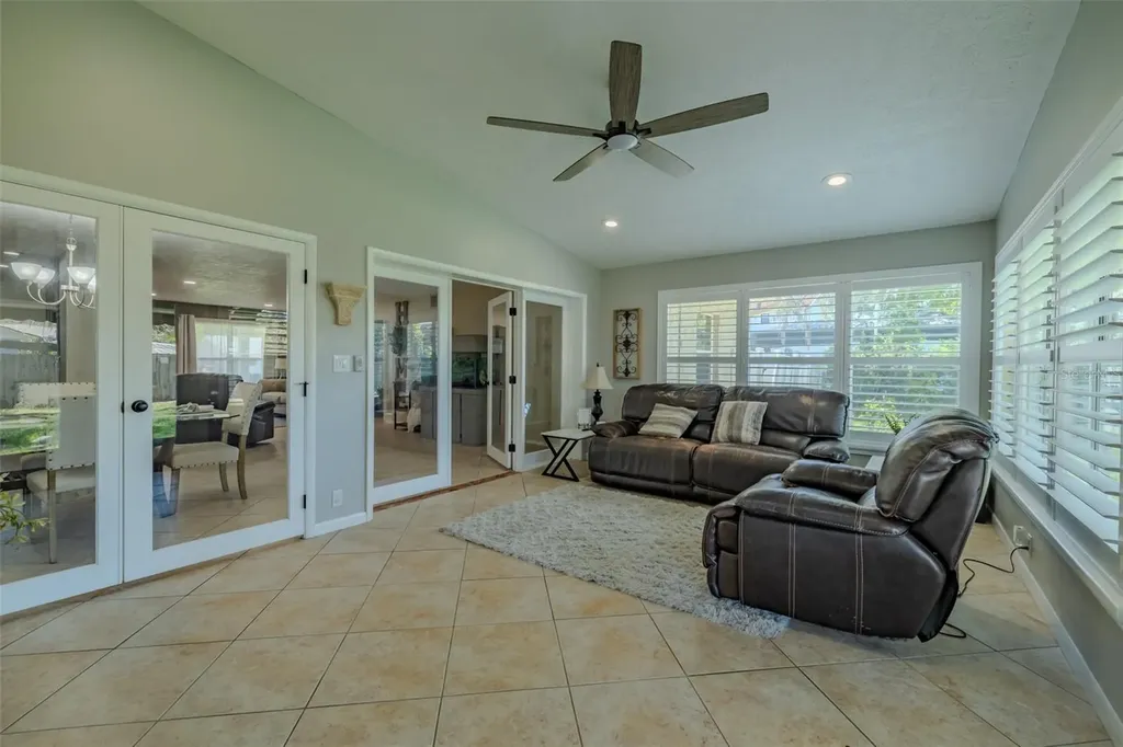 2532 Lake Ellen Lane Tampa FL 33618