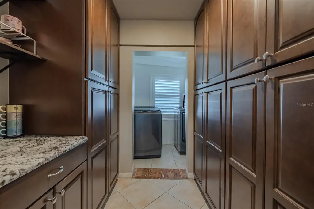 2532 Lake Ellen Lane Tampa FL 33618
