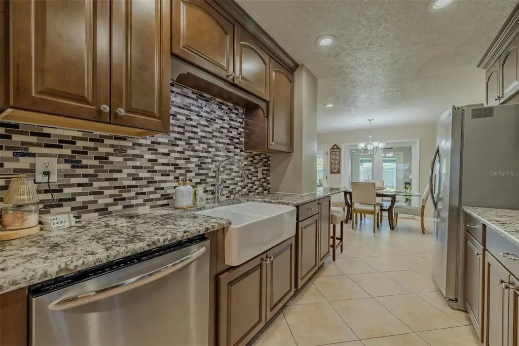 2532 Lake Ellen Lane Tampa FL 33618