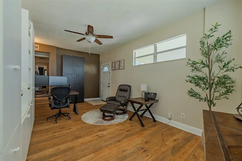 2532 Lake Ellen Lane Tampa FL 33618