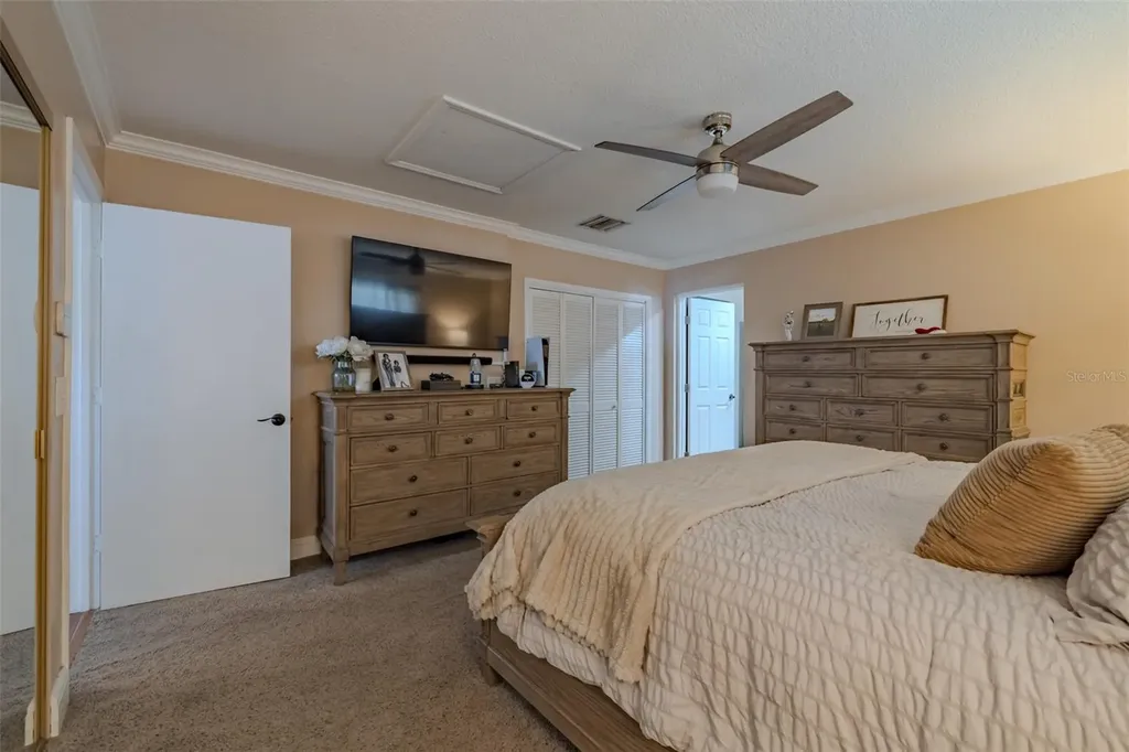 2532 Lake Ellen Lane Tampa FL 33618