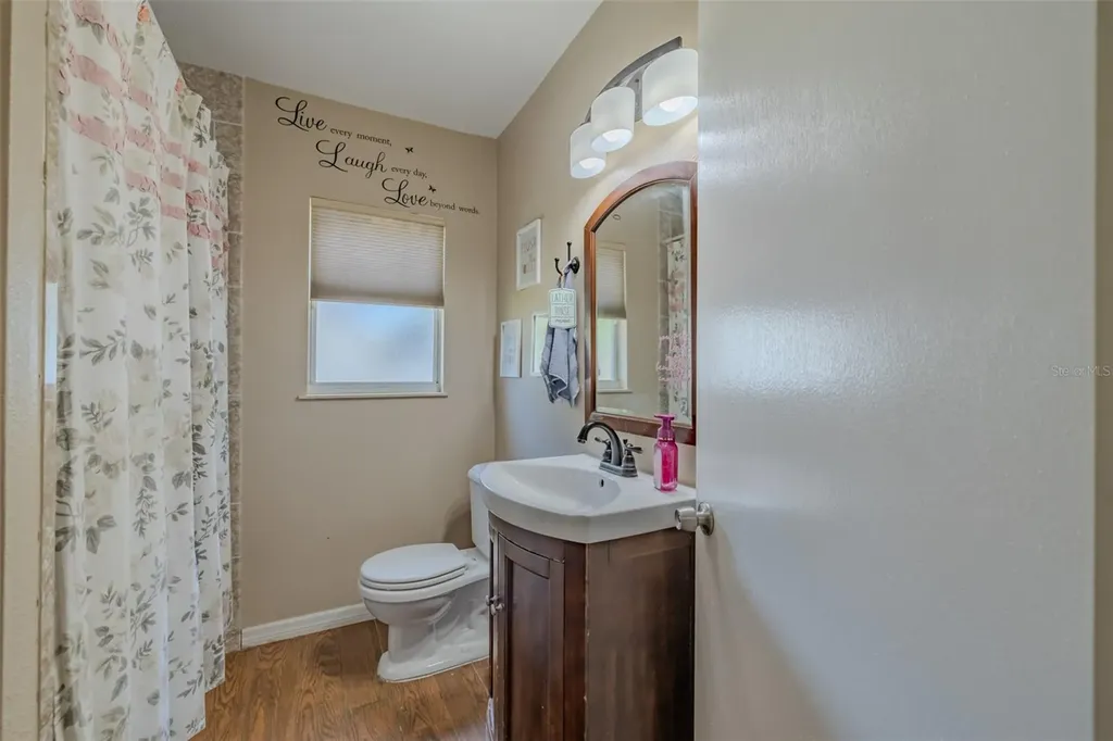 2532 Lake Ellen Lane Tampa FL 33618