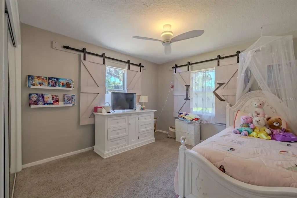 2532 Lake Ellen Lane Tampa FL 33618