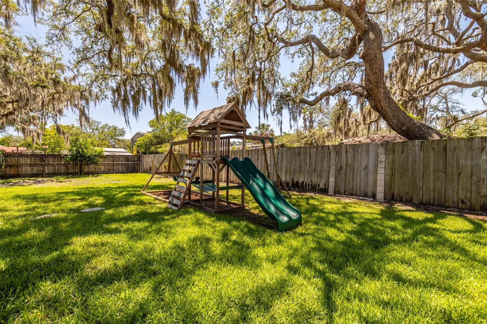 2532 Lake Ellen Lane Tampa FL 33618