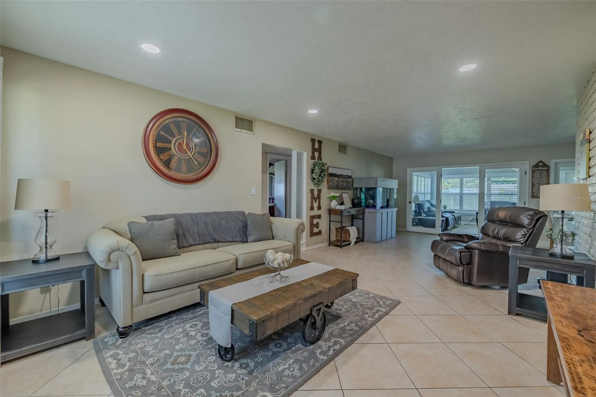 2532 Lake Ellen Lane Tampa FL 33618