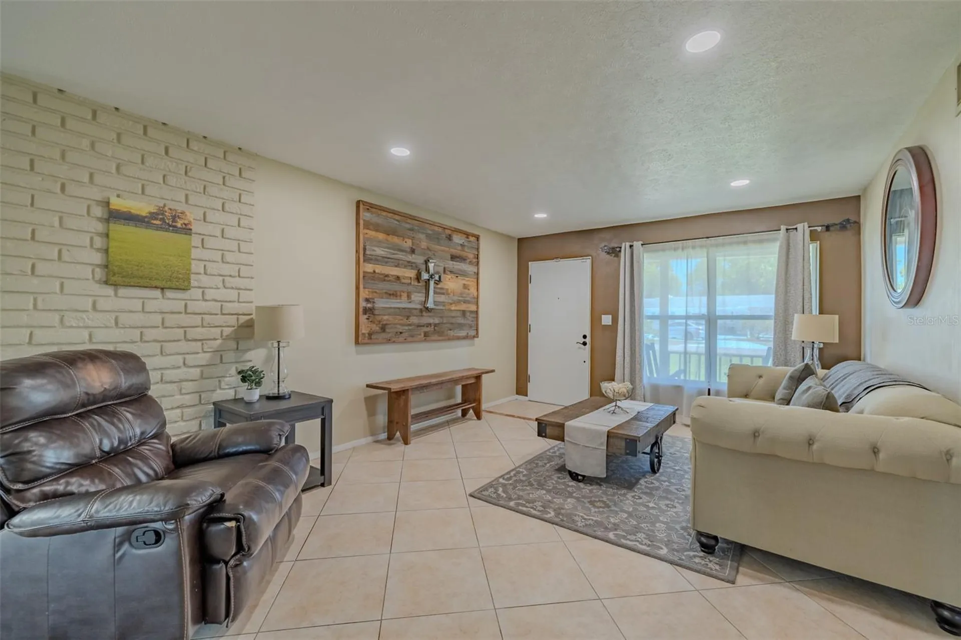 2532 Lake Ellen Lane Tampa FL 33618
