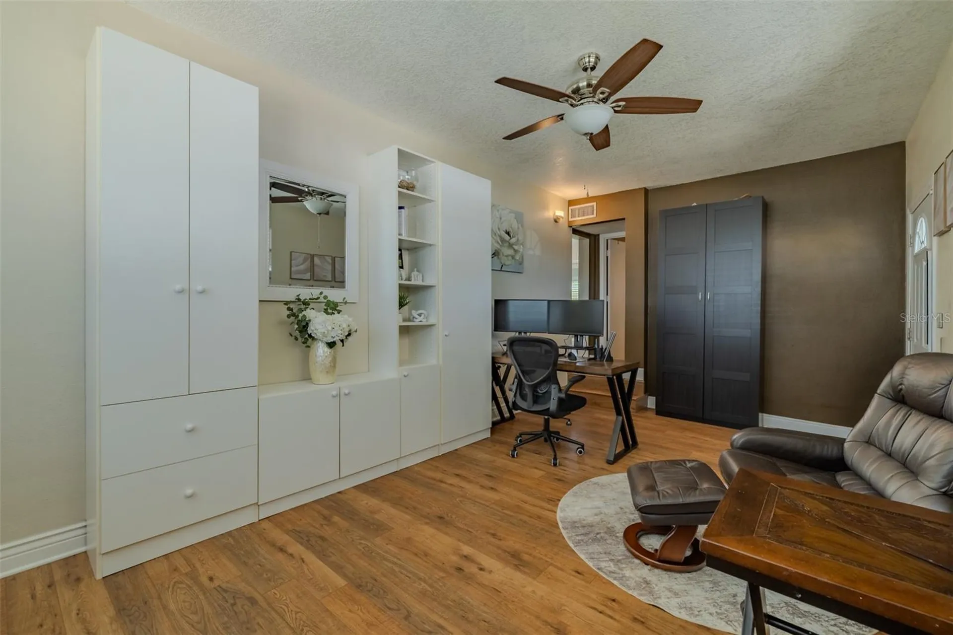 2532 Lake Ellen Lane Tampa FL 33618