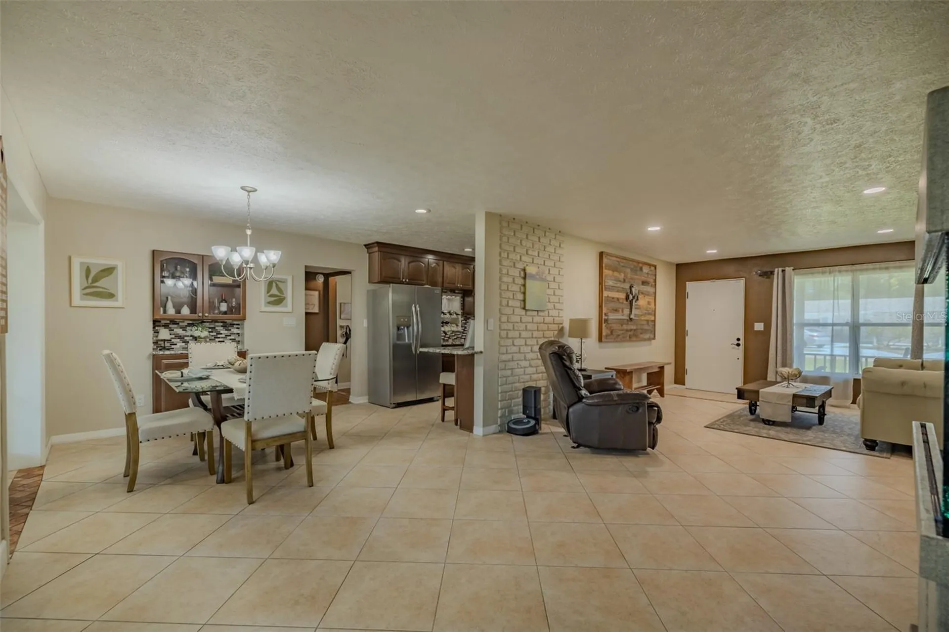 2532 Lake Ellen Lane Tampa FL 33618