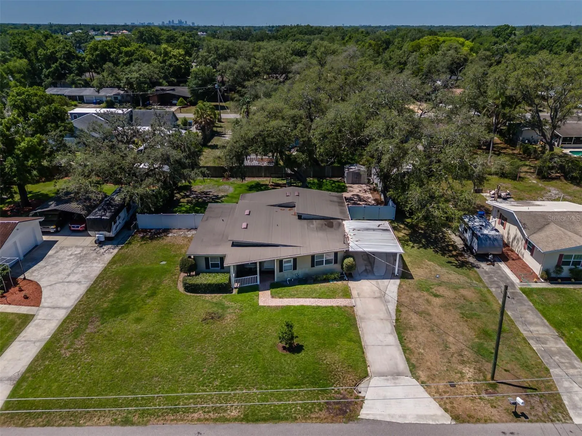 2532 Lake Ellen Lane Tampa FL 33618