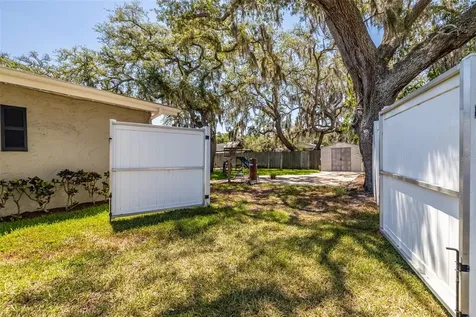 2532 Lake Ellen Lane Tampa FL 33618