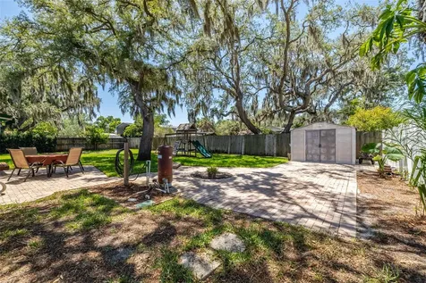 2532 Lake Ellen Lane Tampa FL 33618