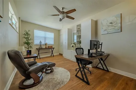 2532 Lake Ellen Lane Tampa FL 33618