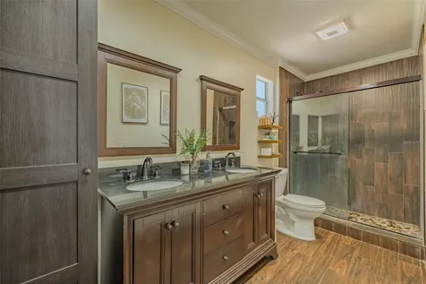 2532 Lake Ellen Lane Tampa FL 33618