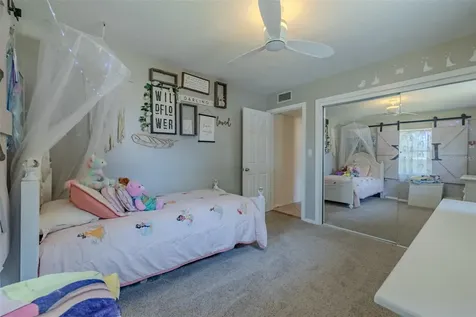 2532 Lake Ellen Lane Tampa FL 33618