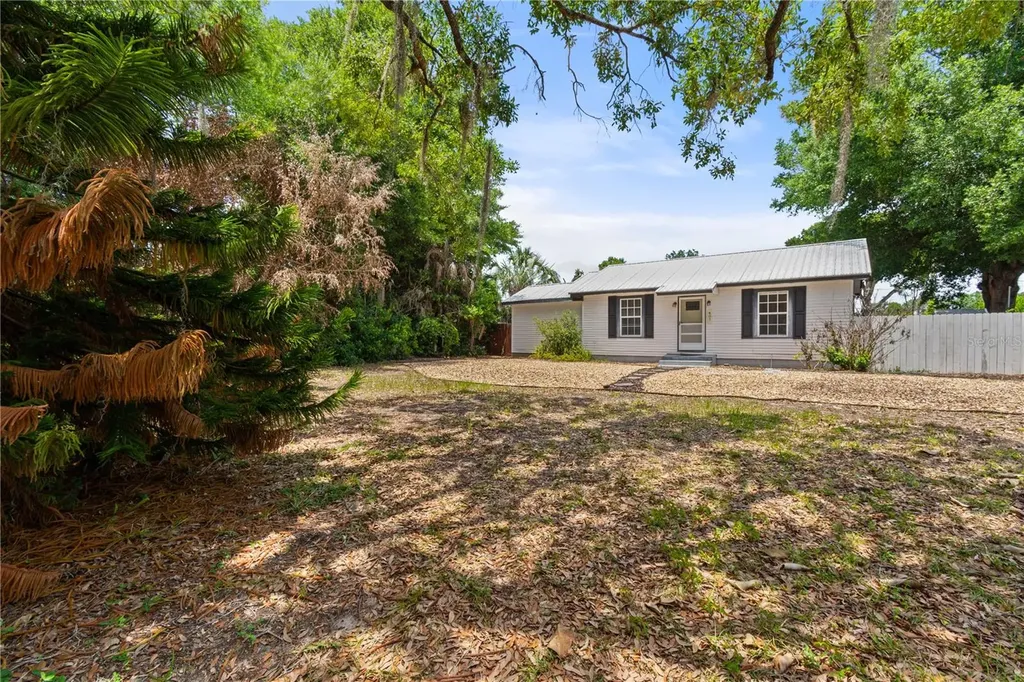 407 E Polk Avenue Lake Wales FL 33853