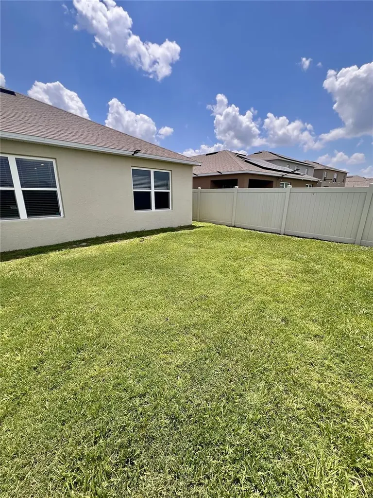511 Noble Avenue Davenport FL 33837