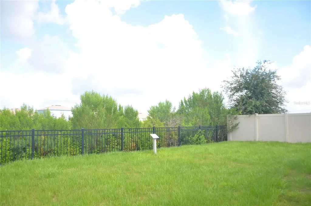 511 Noble Avenue Davenport FL 33837