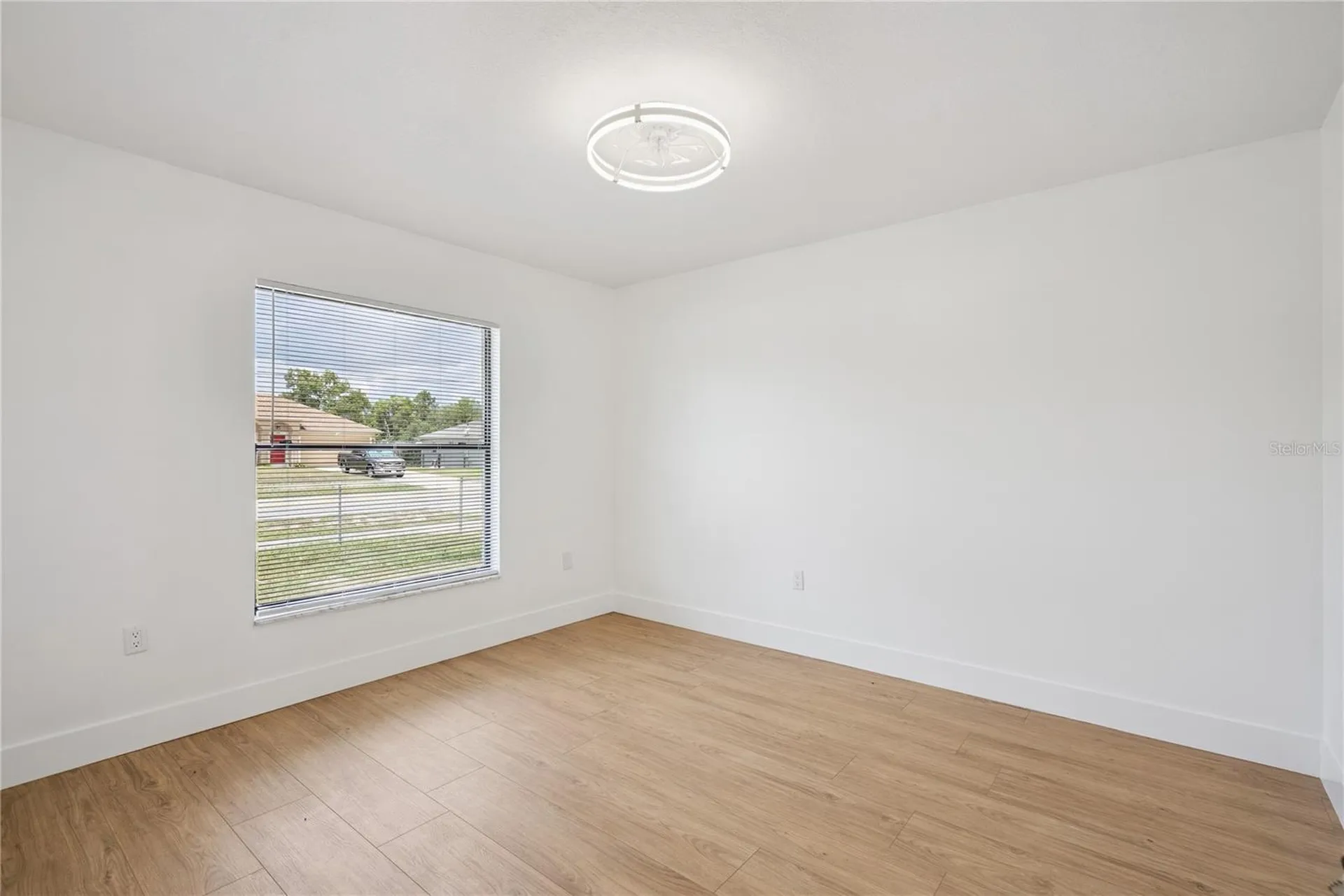65 S Courtland Boulevard Deltona FL 32738