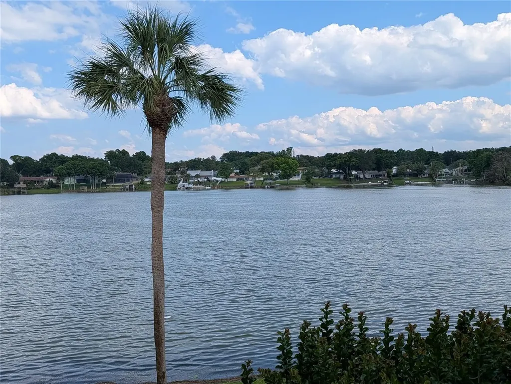 522 Orange Drive Altamonte Springs FL 32701