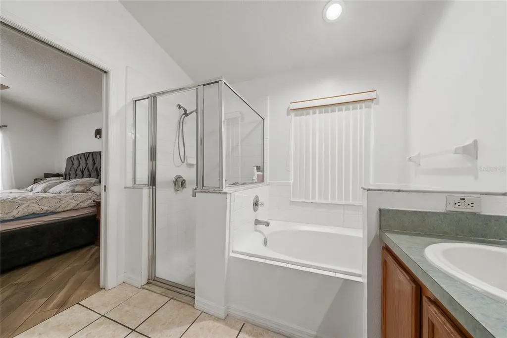232 Lake Shore Parkway Davenport FL 33896
