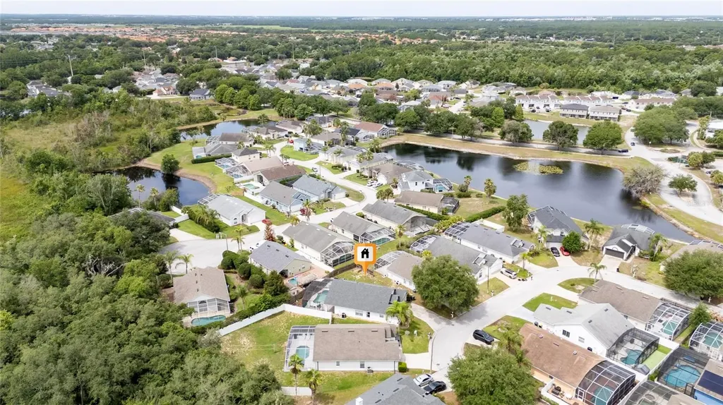 232 Lake Shore Parkway Davenport FL 33896