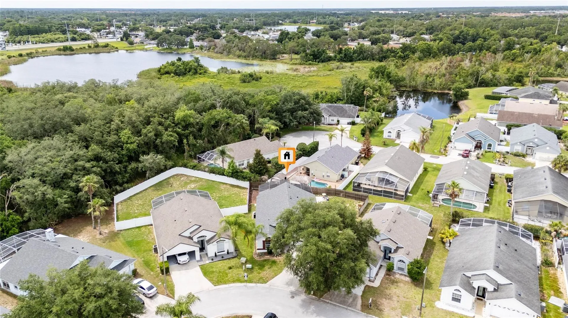 232 Lake Shore Parkway Davenport FL 33896
