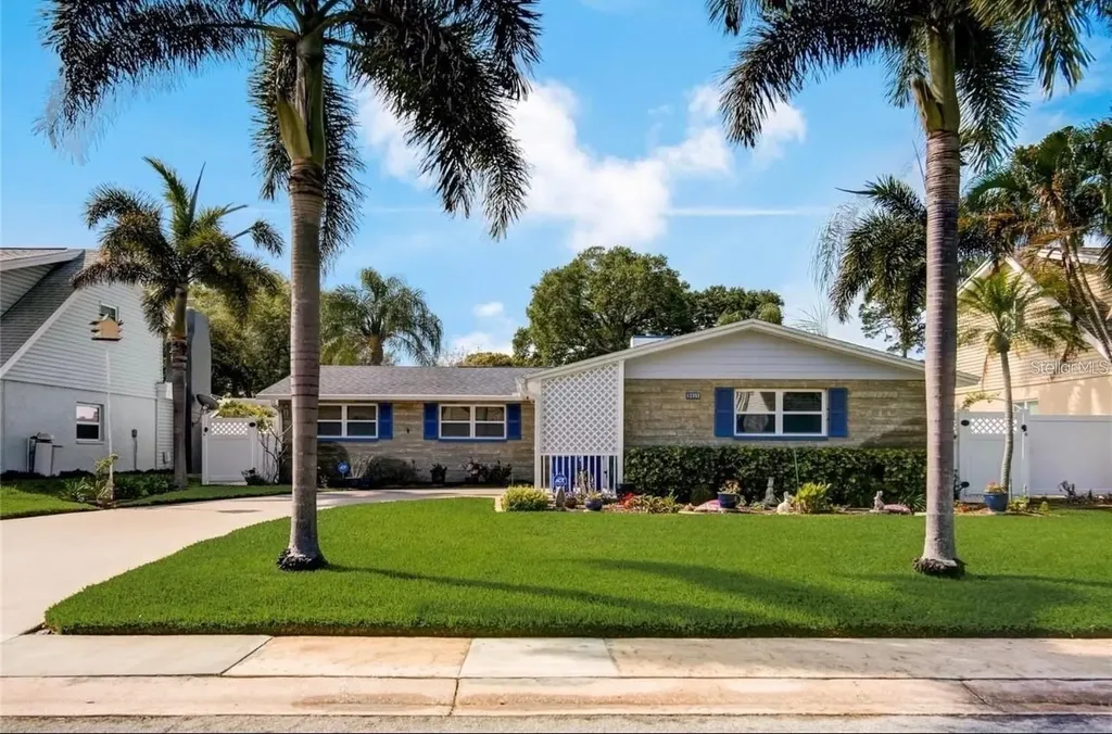 12352 83rd Avenue Seminole FL 33772