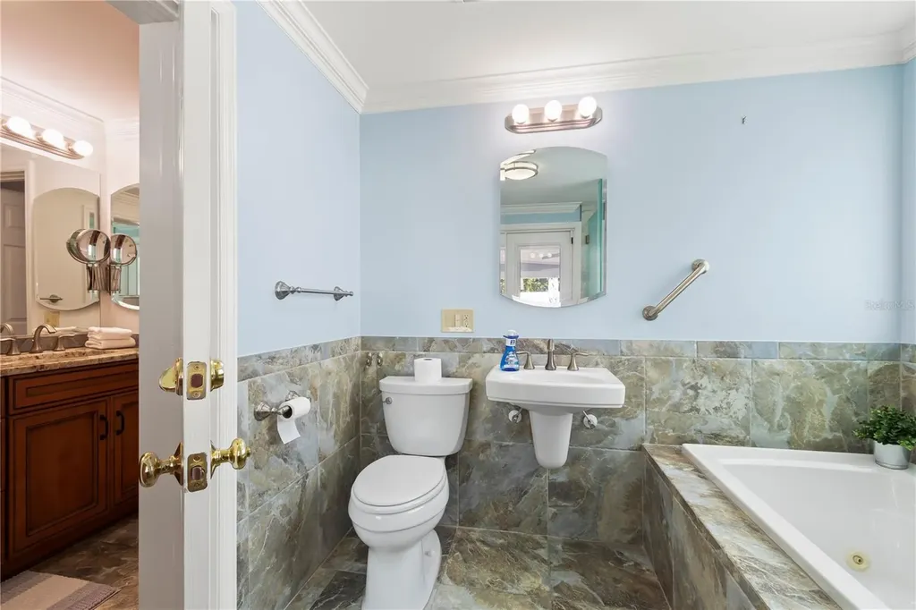 12352 83rd Avenue Seminole FL 33772