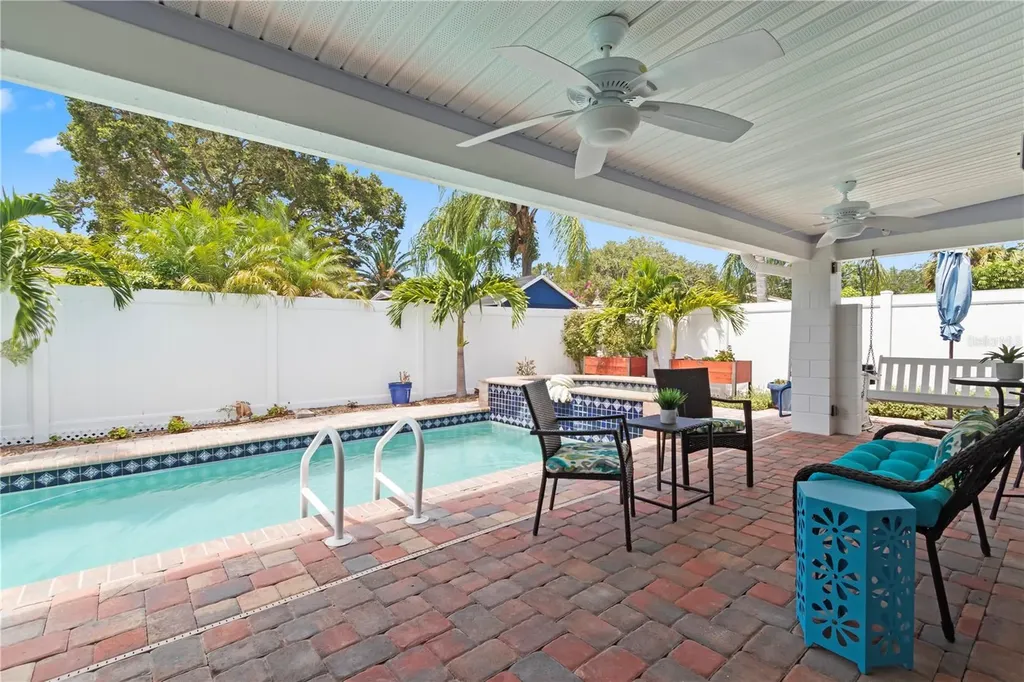 12352 83rd Avenue Seminole FL 33772
