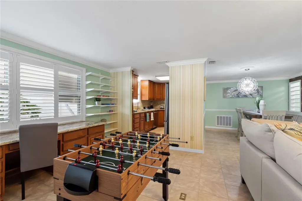 12352 83rd Avenue Seminole FL 33772