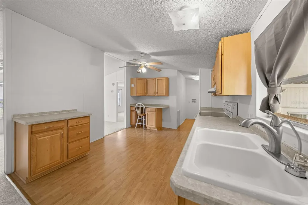 2011 NW 28th Court Ocala FL 34475