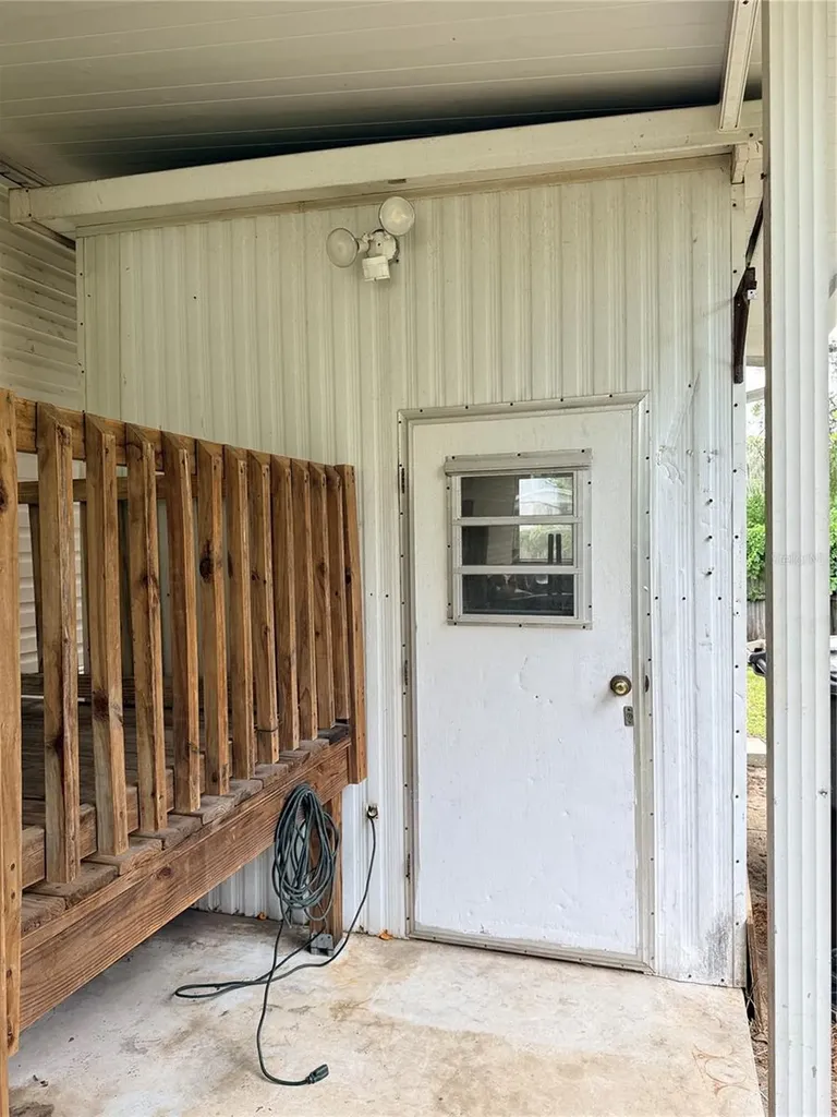 2011 NW 28th Court Ocala FL 34475