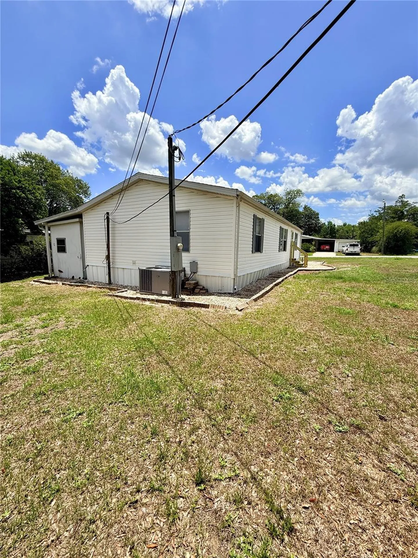 2011 NW 28th Court Ocala FL 34475