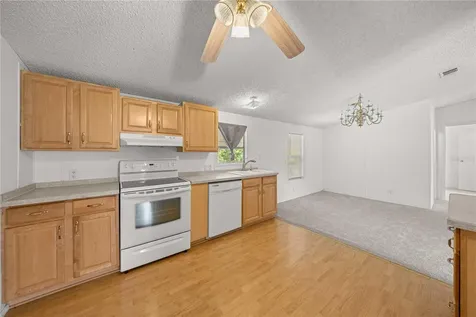 2011 NW 28th Court Ocala FL 34475