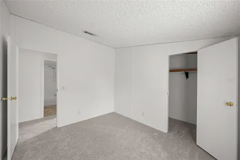 2011 NW 28th Court Ocala FL 34475
