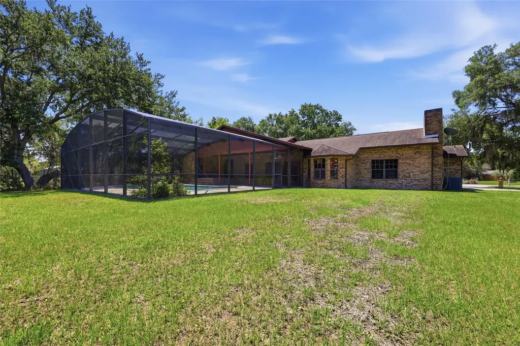 3021 Pinewood Court Kissimmee FL 34746