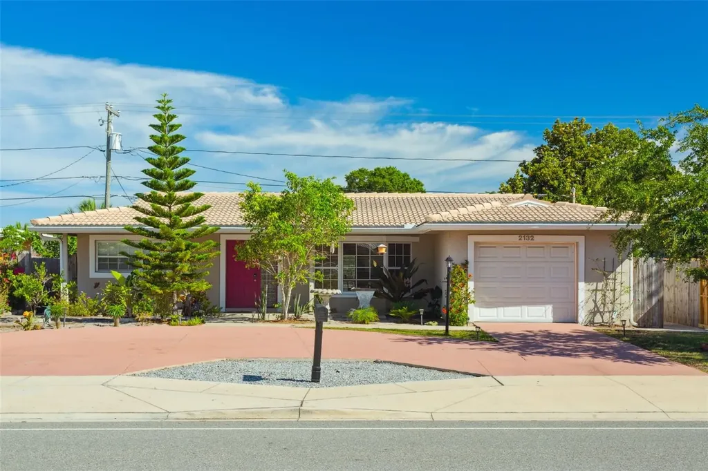 2132 Greenbriar Boulevard Clearwater FL 33763